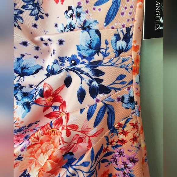 GUESS Women's Coral Multi Floral Print Halter Keyhole Lined Sheath Dress, Size 0 - Picture 8 of 13